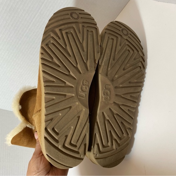 UGG Women's Classic Cuff Mini in Chestnut Size 11 - Picture 9 of 11